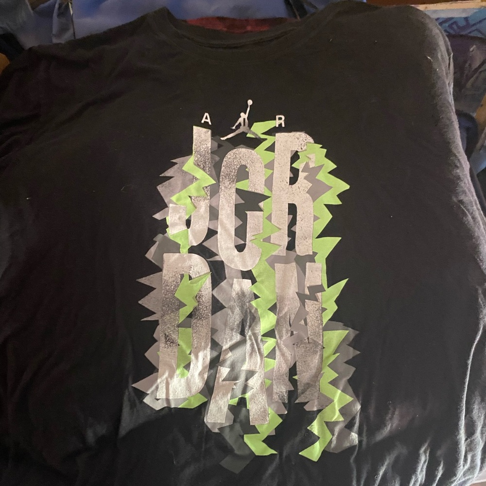 Men’s Jordan tshirt